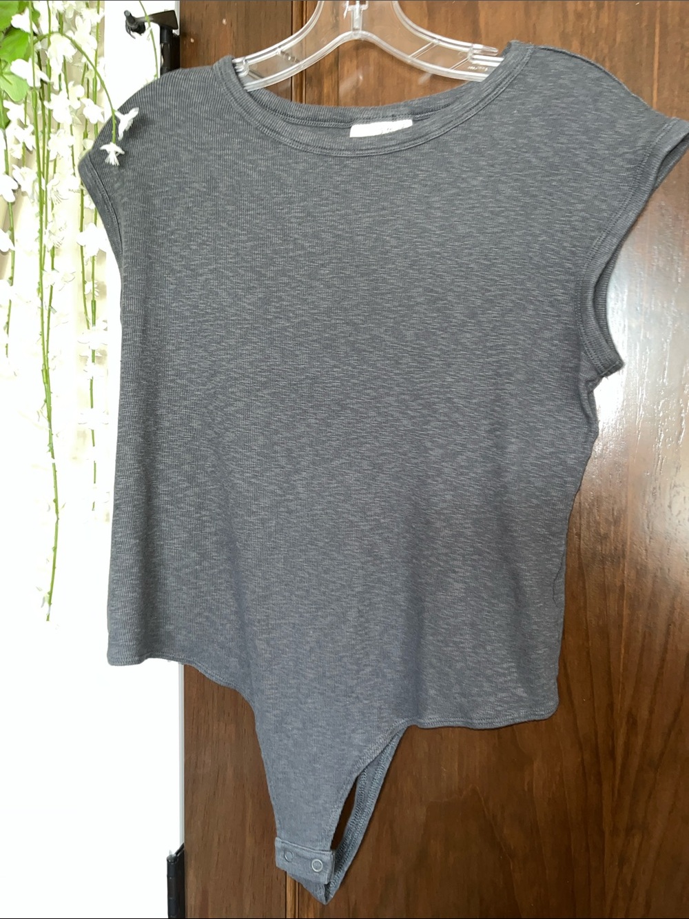 Universal Thread Heather Charcoal Cap-Sleeve Bodysuit